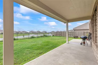9818 Colonial Downs Drive, Mont Belvieu, TX 77523 - Photo 40