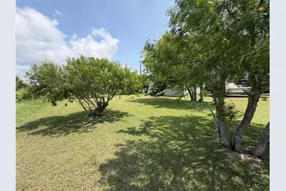 570 Stovall Drive, Palacios, TX 77465 - Photo 4