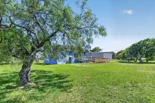 570 Stovall Dr, Palacios, TX 77465 - Photo 30