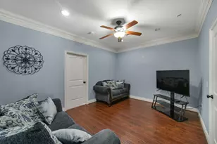 1923 Bittercreek Dr, Houston, TX 77042 - Photo 12