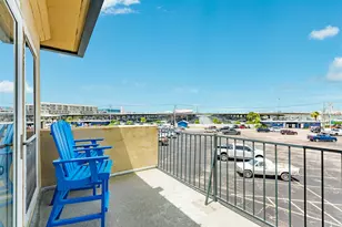 921 Marine Dr, Galveston, TX 77550 - Photo 12