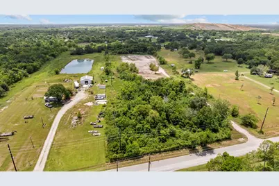 1403 Algoa Friendswood Road, Alvin, TX 77511 - Photo 4