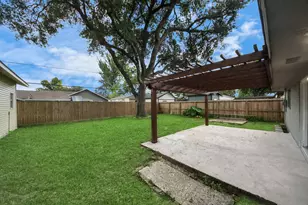 2405 Pickerton Dr, Deer Park, TX 77536 - Photo 8