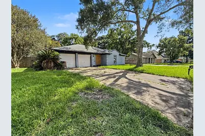 5003 Live Oak Drive, Dickinson, TX 77539 - Photo 2