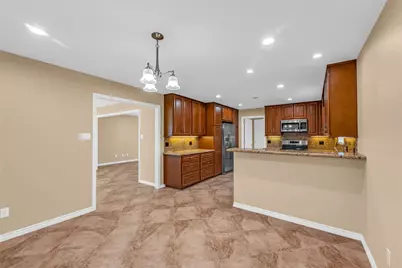 5611 Palm Circle, Galveston, TX 77551 - Photo 16