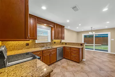 5611 Palm Circle, Galveston, TX 77551 - Photo 18