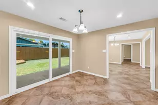 5611 Palm Cir, Galveston, TX 77551 - Photo 14
