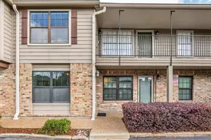 606 Marshall St, Houston, TX 77006 - Photo 2