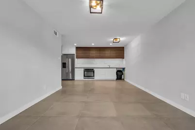 606 Marshall Street #B6, Houston, TX 77006 - Photo 4
