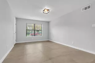 606 Marshall St, Houston, TX 77006 - Photo 6