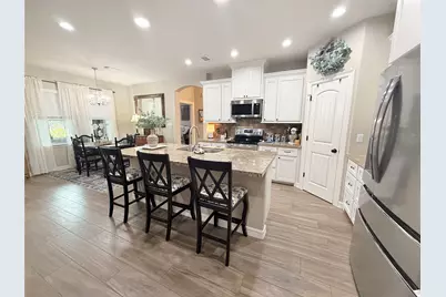 429 Twin Lakes Boulevard W, West Columbia, TX 77486 - Photo 16