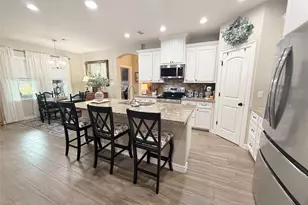 429 Twin Lakes Blvd W, West Columbia, TX 77486 - Photo 16