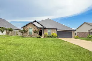 429 Twin Lakes Blvd W, West Columbia, TX 77486 - Photo 6