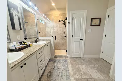 429 Twin Lakes Boulevard W, West Columbia, TX 77486 - Photo 18