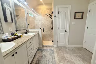 429 Twin Lakes Blvd W, West Columbia, TX 77486 - Photo 18