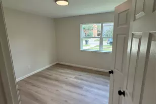 8806 Ilona Ln, Houston, TX 77025 - Photo 12