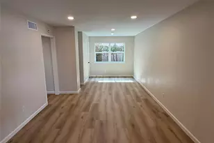 8806 Ilona Ln, Houston, TX 77025 - Photo 16