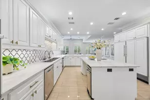 223 Heritage Oaks Ln, Houston, TX 77024 - Photo 4