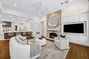 223 Heritage Oaks Ln, Houston, TX 77024 - Photo 14