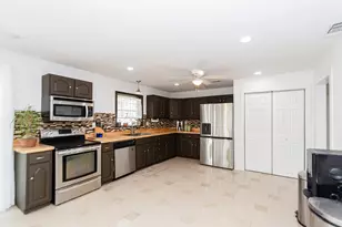 6811 Cemetary Rd, Manvel, TX 77578 - Photo 2