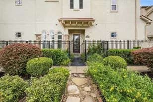 931 W 23rd St, Houston, TX 77008 - Photo 2