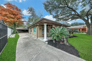 1930 Brimberry St, Houston, TX 77018 - Photo 20