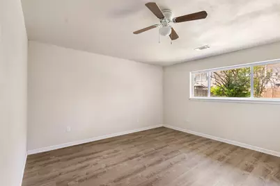1158 Cottage Oak Lane, Houston, TX 77091 - Photo 10