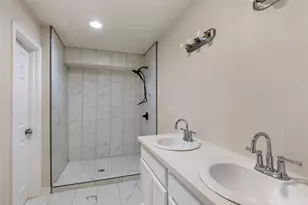 1158 Cottage Oak Ln, Houston, TX 77091 - Photo 12