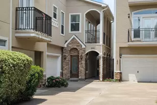 305 Reinerman St, Houston, TX 77007 - Photo 2