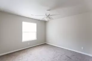 1000 Foster Dr, Conroe, TX 77301 - Photo 10