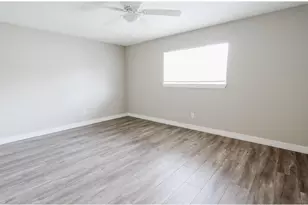 3402 Pecan Grove Dr, Baytown, TX 77521 - Photo 10