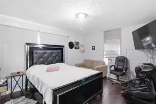 6038 Belmark St, Houston, TX 77033 - Photo 8