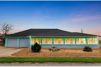 837 Wightman Street, Matagorda, TX 77457 - Photo 2