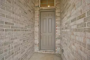 807 Evergreen Frst Ln, Rosharon, TX 77583 - Photo 2