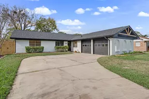 2310 Woodwind Way, League City, TX 77573 - Photo 2