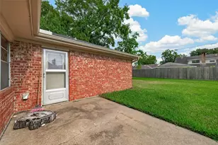 8807 Langdon Ln, Houston, TX 77036 - Photo 40