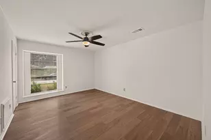 8807 Langdon Ln, Houston, TX 77036 - Photo 34