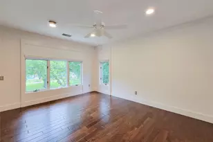 5111 Linden St, Bellaire, TX 77401 - Photo 32