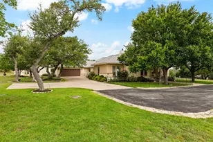 204 Kendall Jackson, Comfort, TX 78013 - Photo 2