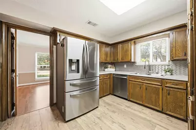 514 Lorie Lane, Pasadena, TX 77586 - Photo 14