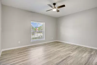 10403 Stockman Lane, Sugar Land, TX 77498 - Photo 12