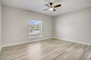 10403 Stockman Ln, Sugar Land, TX 77498 - Photo 12