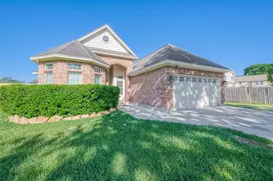 1189 Lovett St, Tomball, TX 77375 - Photo 2