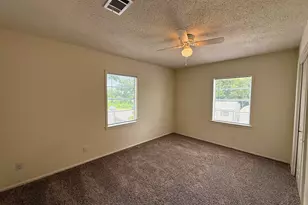 214 Crawford St, Huntsville, TX 77340 - Photo 20