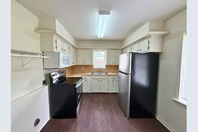 214 Crawford Street, Huntsville, TX 77340 - Photo 4