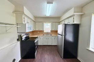 214 Crawford St, Huntsville, TX 77340 - Photo 4