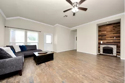 6611 Hawkins Hill Lane, Dickinson, TX 77539 - Photo 2