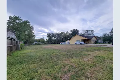 5320 Carmen Street, Houston, TX 77033 - Photo 6