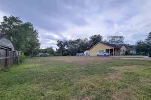 5320 Carmen St, Houston, TX 77033 - Photo 6