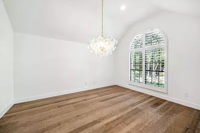 14 Lush Meadow Place, The Woodlands, TX 77381 - Photo 4